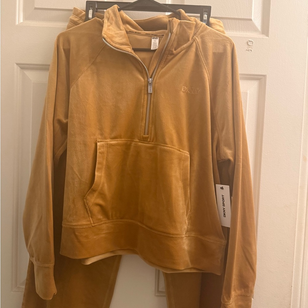 DKNY set XL new with tags